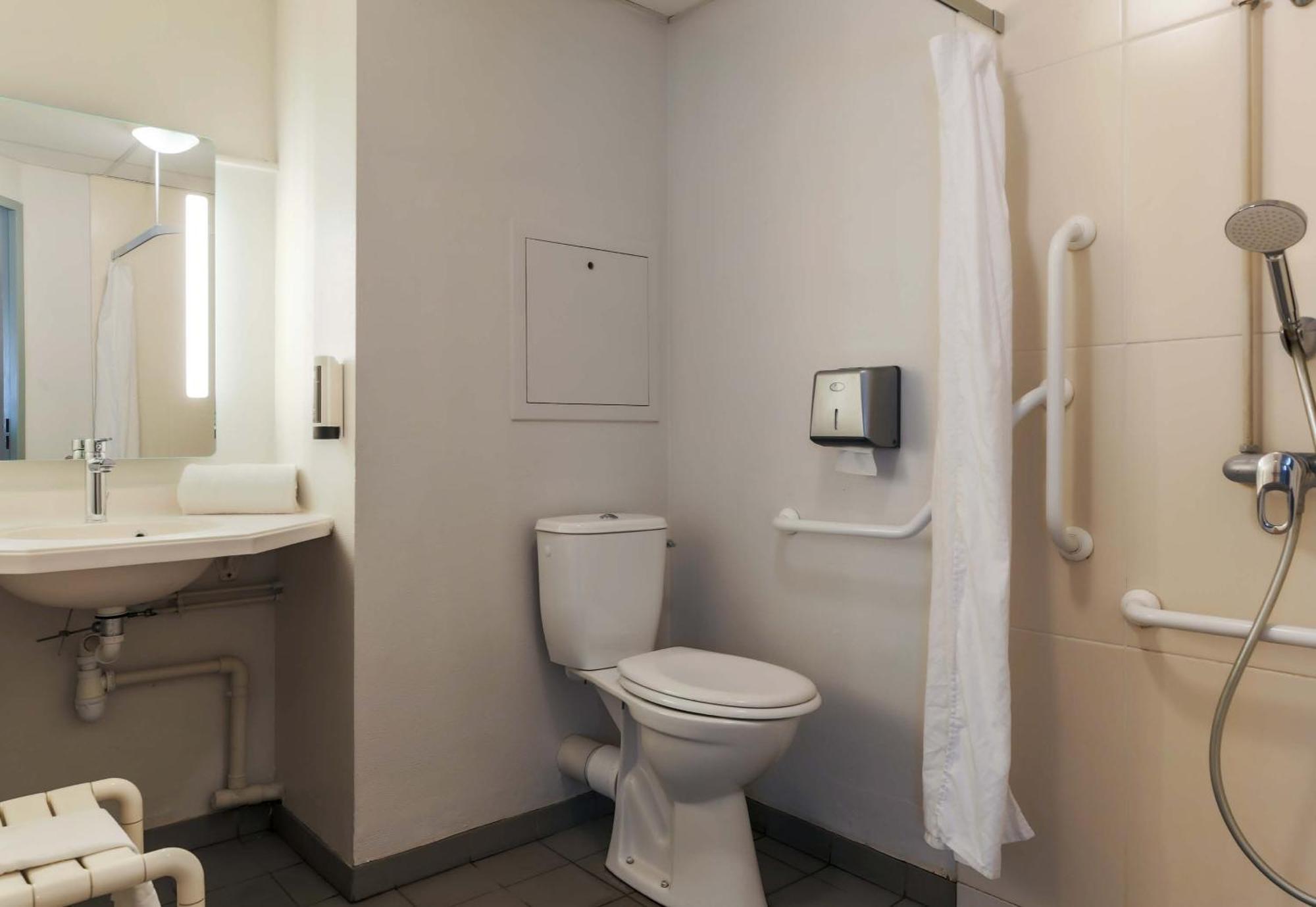 B&B Hotel Freyming-Merlebach Bagian luar foto